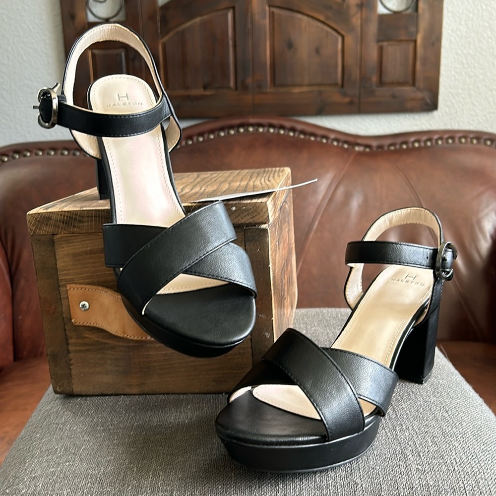 🌟NWT🌟Halston black, leather, platform heels